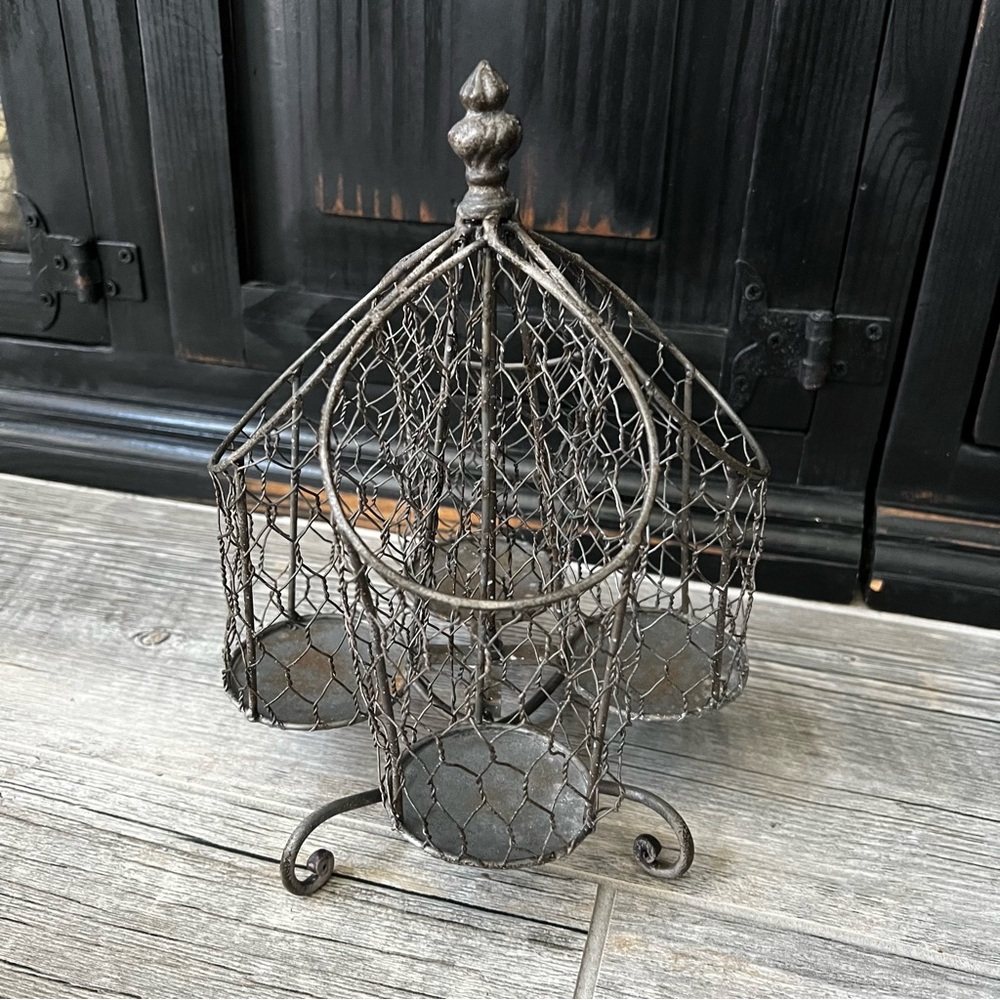 NWOT Vintage Look Wire Caddy